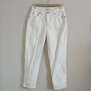 Bill Blass Women's Cream Easy Fit White Jeans. Size/8P